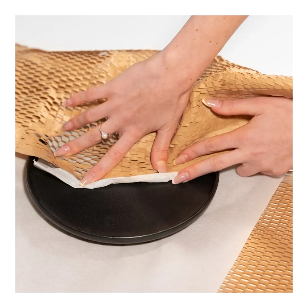 PerfectoBox2 (сетчатая крафт-бумага + тишью) бурая/белая, 134 м